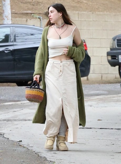 Scout Willis top star images