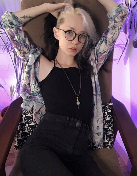 fragariabomb naked actress pic