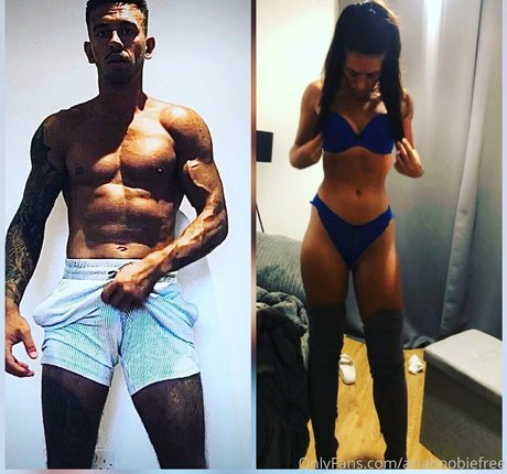 arianaboobbi high quality model picture