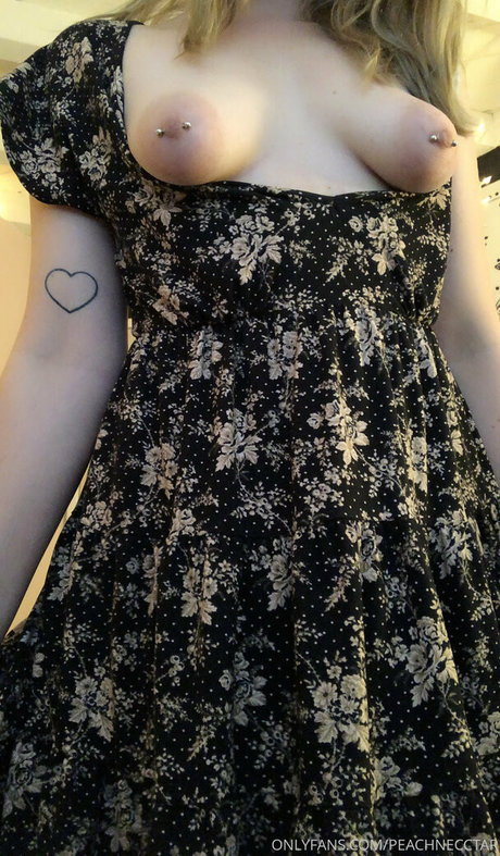 peachnecctar hot actress gallery