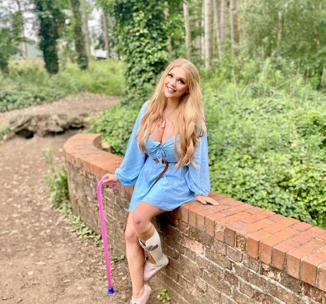 Lucy May Dawson hot model photo