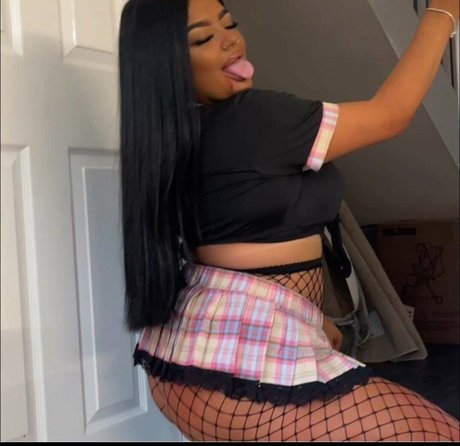 raejohn44 beautiful model pics