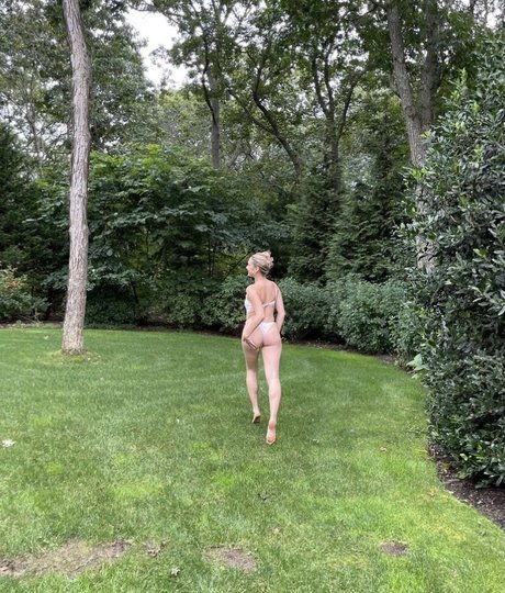 Luna Montana erotic model pic