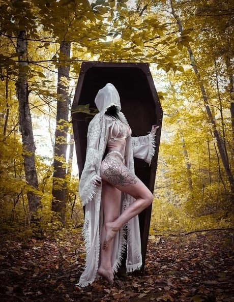 Sharon Ehman model free photos