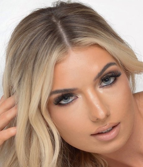 Shea Jones naked pornstar picture