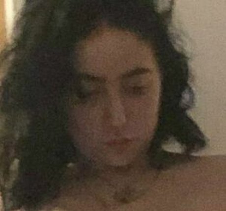 Tia Harmony hd actress img