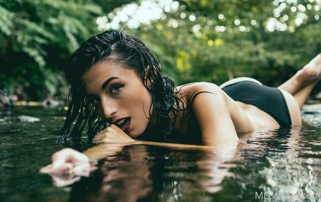 ohheymissfaye naked pornstar photos