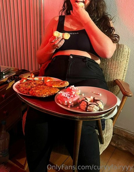 curvyfairyyy pornstar top picture