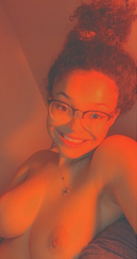 AmberXXX perfect model picture