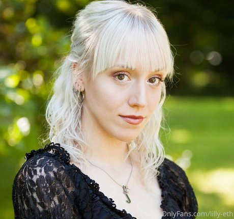 lilly eth model naked galleries