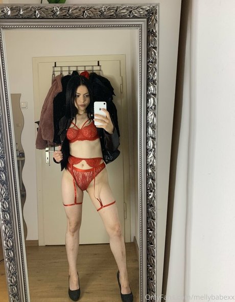 mellybabexx model photos