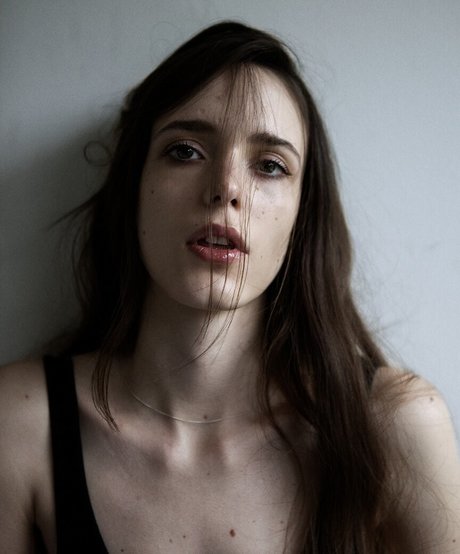 Stacy Martin nice actress pic