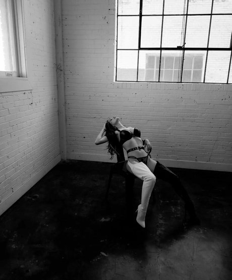 adelinesofficial model free image