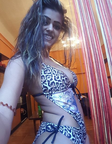 Berki Loretta pretty model pictures