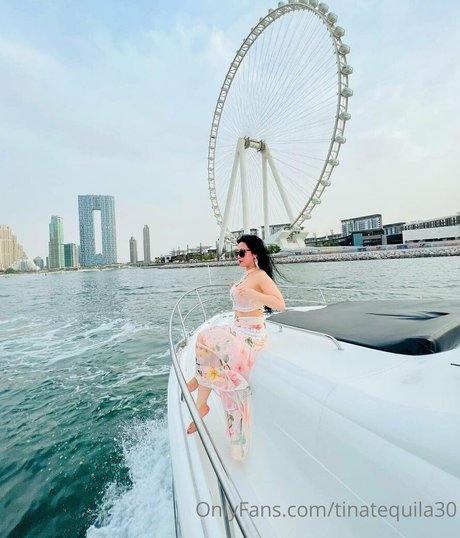 tinatequila30 nude model picture