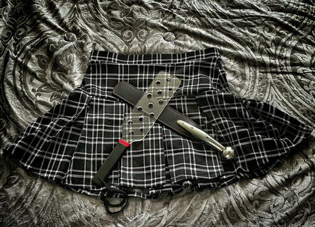 shortskirtsandflirts star pornographic pic