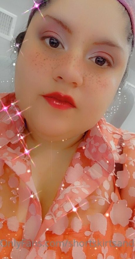 shortskirtsandflirts star nudes photos