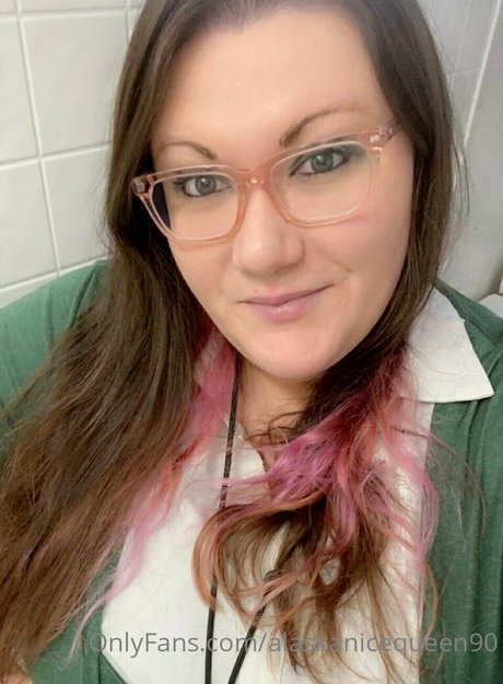 alaskanicequeen90 model art pic