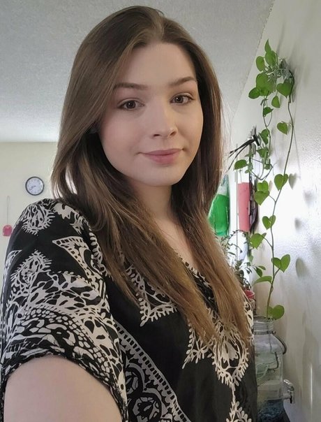 kyla21jj nude model archive