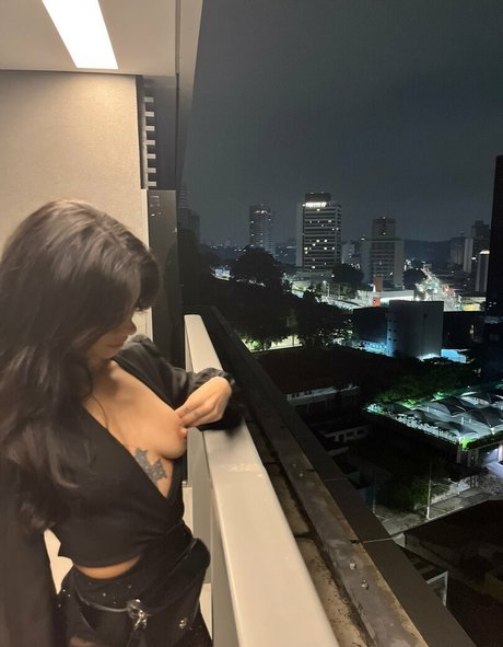 Pher Suicide model porn archive