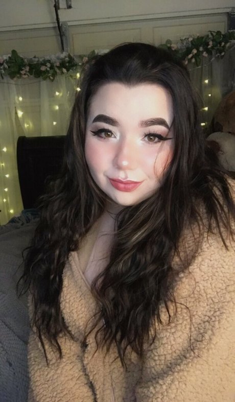 kittykimxxfree adult model picture