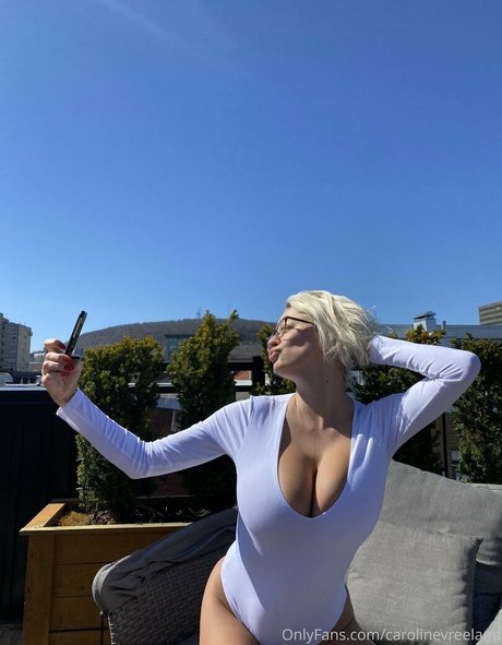 carolinevreeland hd star photo