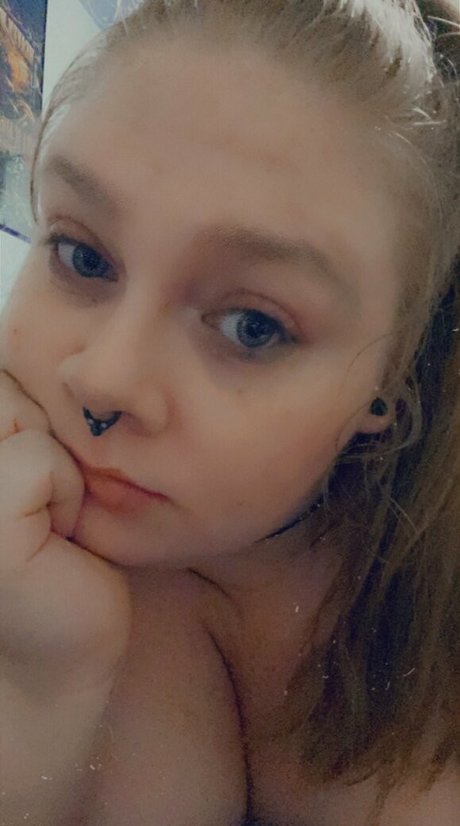 thescarlettfawx pretty model photo