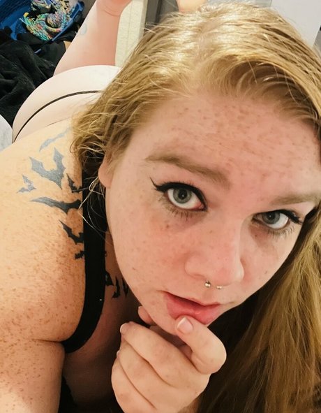 thescarlettfawx pornographic model pictures