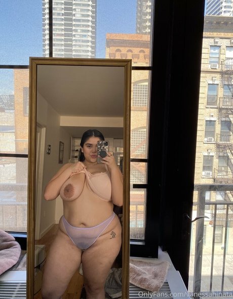 vanessahinata sex model images