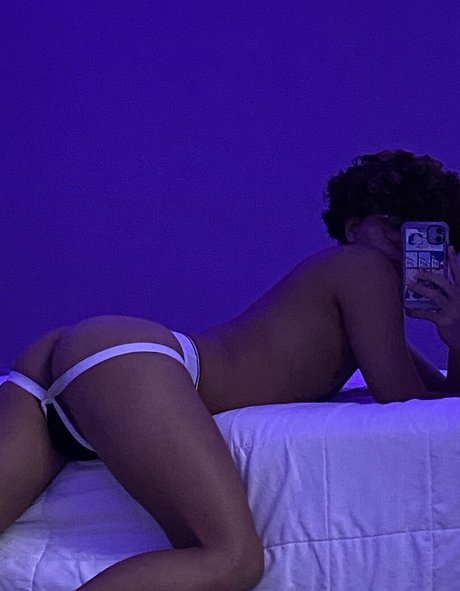 nsfwtwinx star high quality images