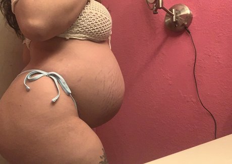 ajuicyk pretty model gallery