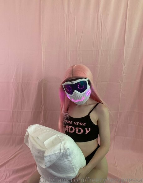 freecybervanessa erotic pornstar gallery