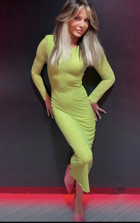 Lizzie Cundy model hd galleries