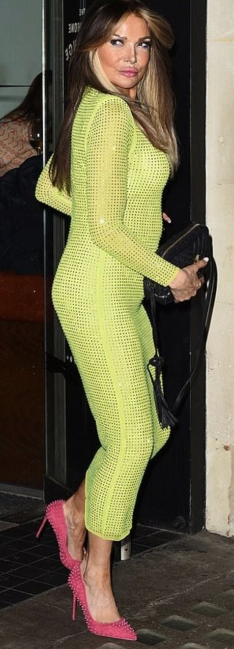 Lizzie Cundy star porn pics