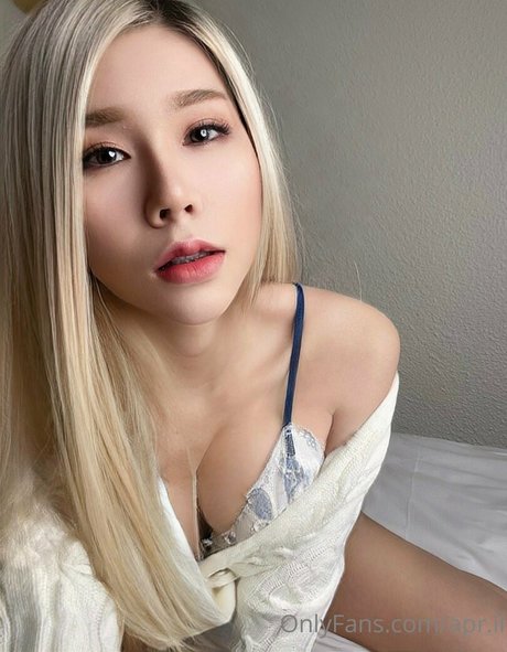 Apr il sexy pornstar pic