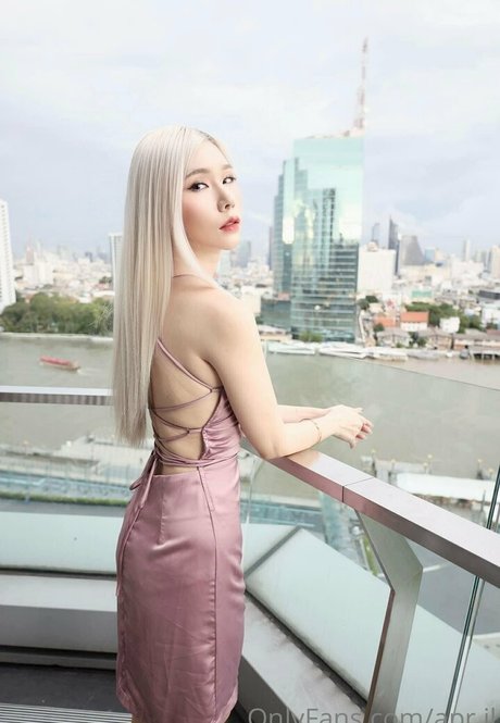 Apr il hot model gallery