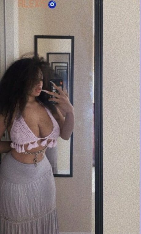 Lexxiibaebie model hot pic