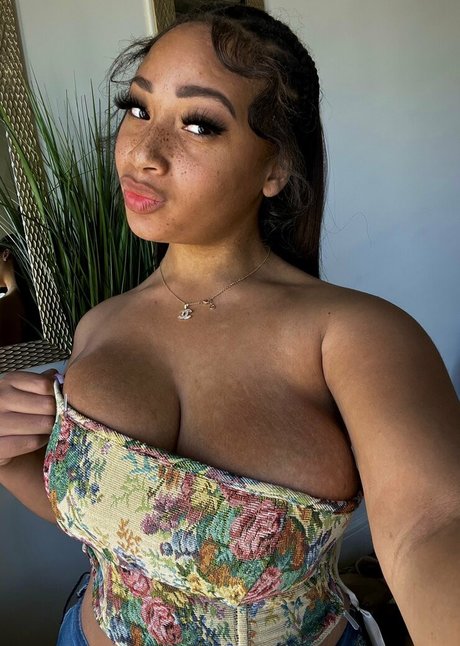 Lexxiibaebie nice pornstar images