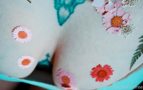 salemmoonfree hot model pictures