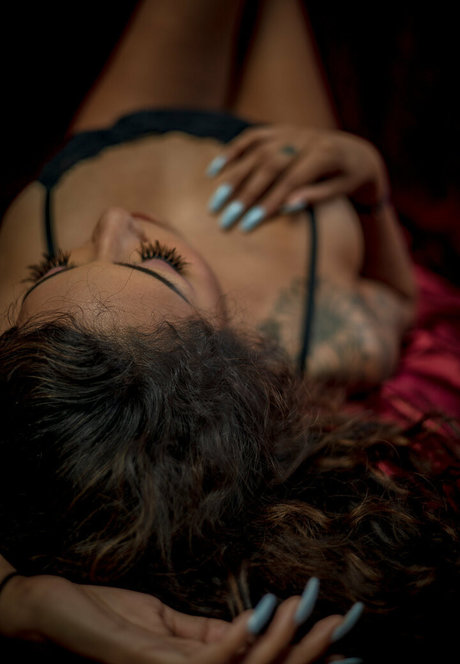 arielstripfree exclusive model gallery