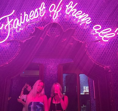 Ashley Hackel art model img