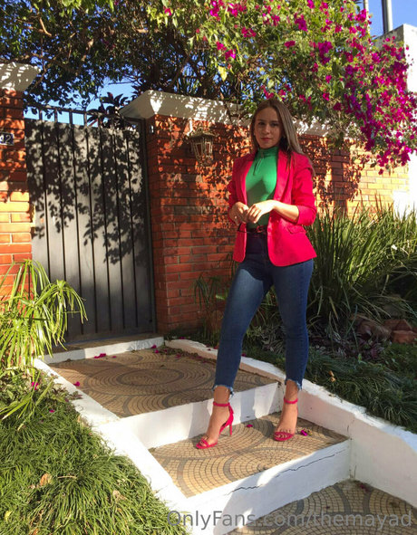 themayad hot star img