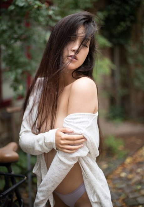 Jazjassii model top picture