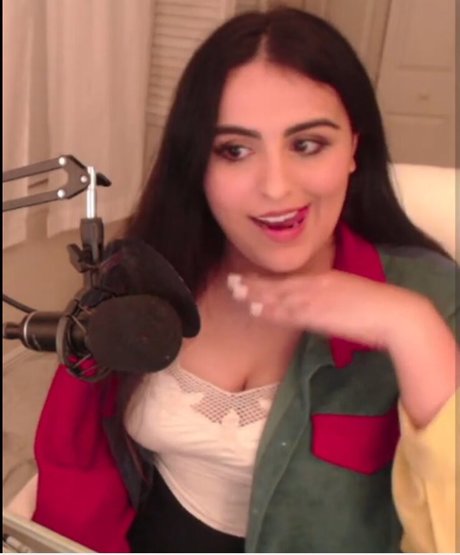 Alliebeemac pornstar best photos