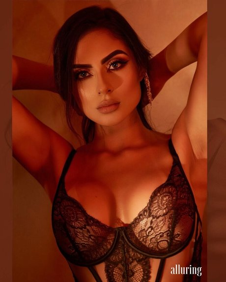 Daniela Velez porn star images