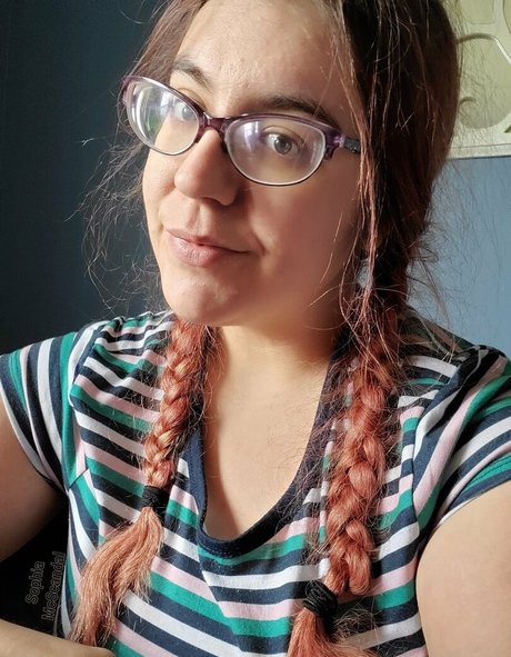 mcscandalous pretty actress picture