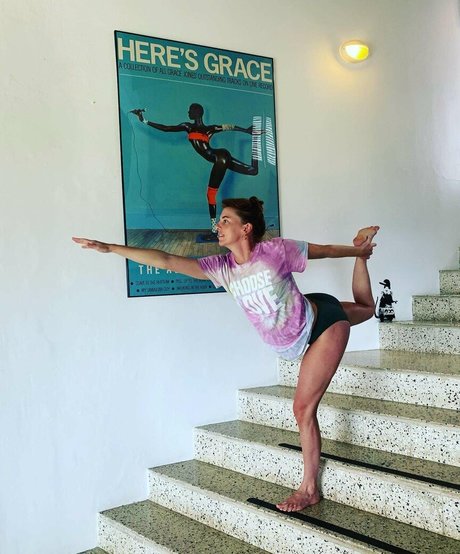 Ophelia Lovibond xxx model gallery