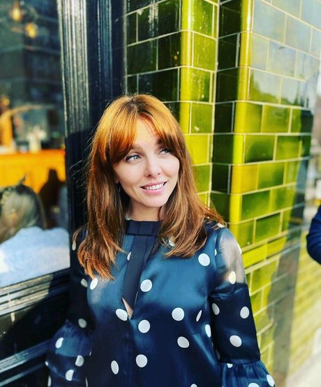 Ophelia Lovibond star img