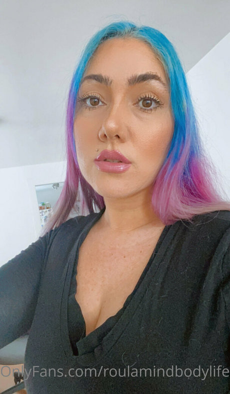 roulamindbodylife star erotic pic