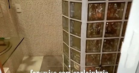 Carla Inhaia naked star img